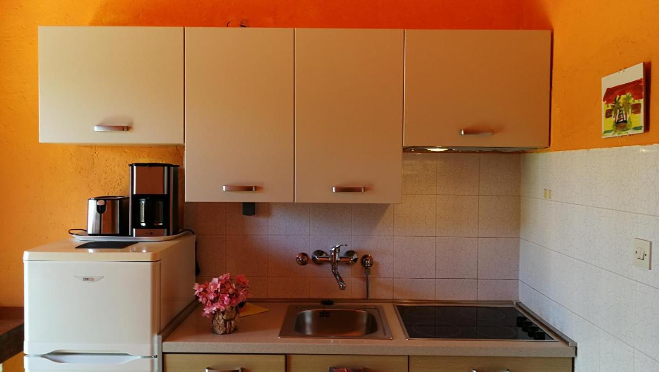 Moratto'S Apartments Umag Exterior photo