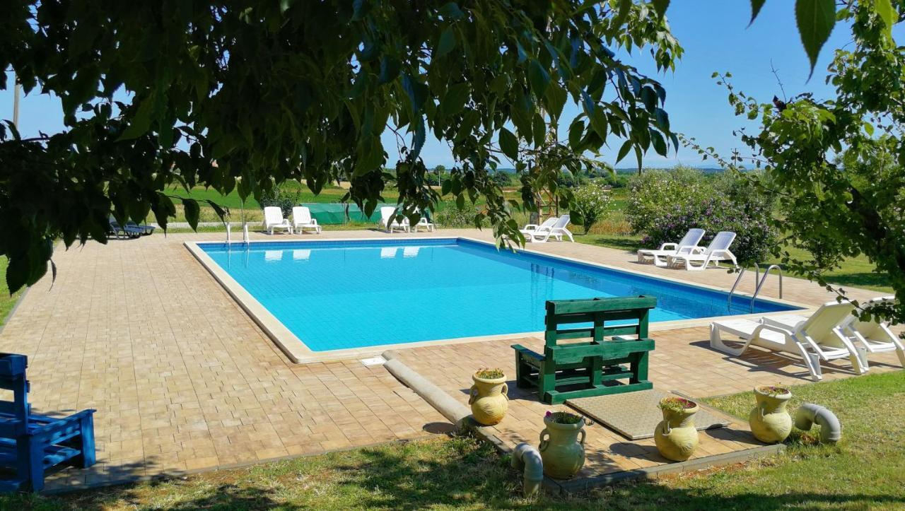 Moratto'S Apartments Umag Exterior photo