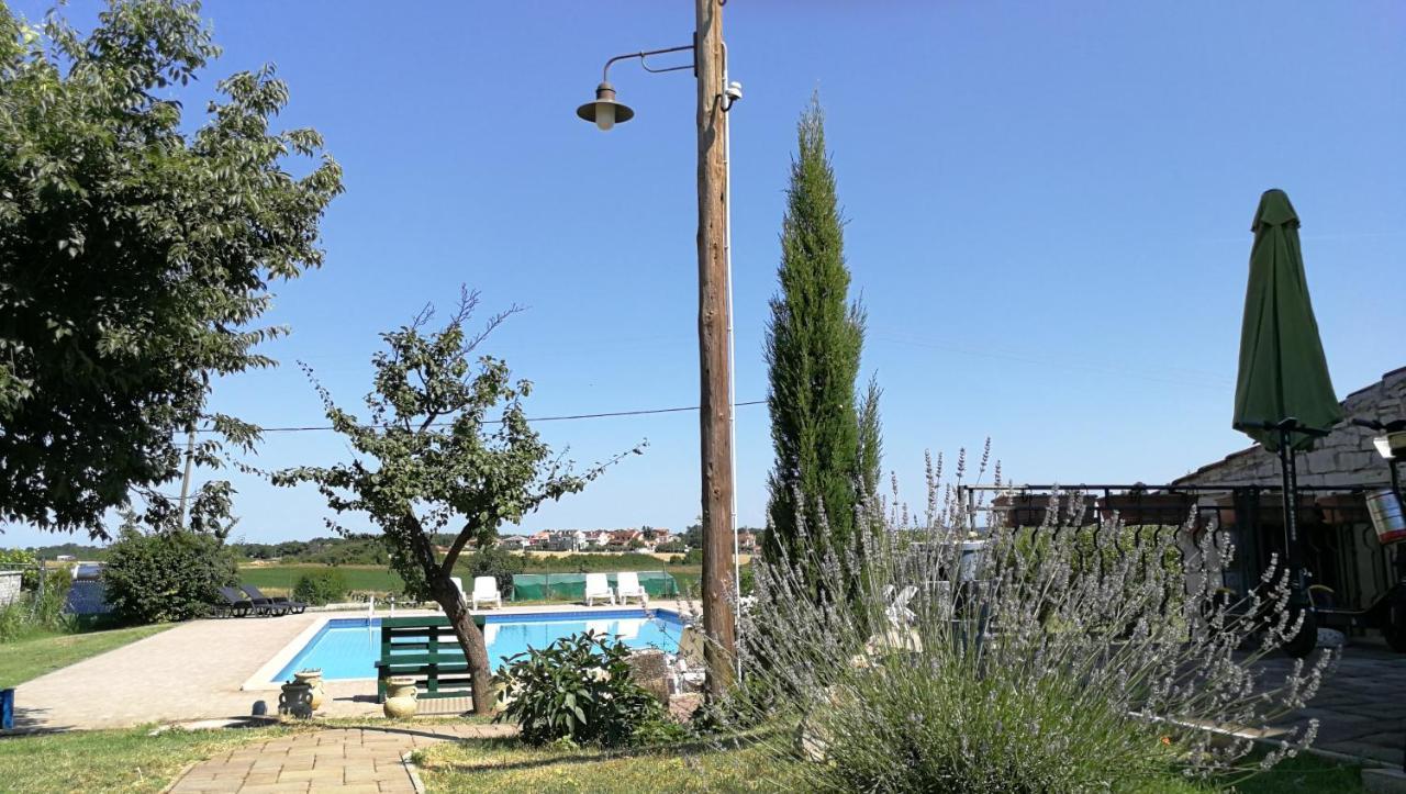 Moratto'S Apartments Umag Exterior photo