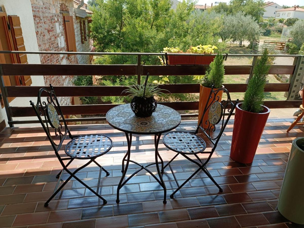 Moratto'S Apartments Umag Exterior photo